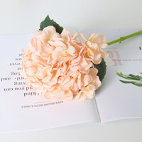 Grand Bouquet d'hortensia unique simulé Décoration de scène de mariage Simulation d'hortensia Fleurs en soie Papillon des neiges