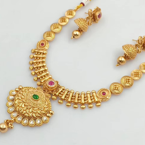 ENSEMBLE DE BIJOUX INDIENS TRADITIONNELS ET À LA MODE EN CUIVRE ENSEMBLE DE BIJOUX DE MARIAGE POUR FEMMES BOUCLES D'OREILLES ET COLLIER - Product Image 1