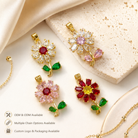 Ciondoli a forma di fiore in ottone per gioielli da donna, con fiore rosa, rosso e foglia verde, con zirconi e dettagli vegetali naturali, per la creazione di accessori fai da te