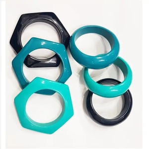 Brazalete de resina de ágata de lujo para mujer Brazaletes de moda coloridos personalizables para uso diario Estilo clásico - Product Image 1