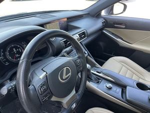 CLean Great deal ..Used 2020 L E X U S I S 3 5 0 R W D - Product Image 2