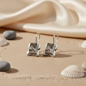 Boucles d'oreilles pendantes géométriques pour femmes, vintage, en alliage plaqué argent, avec cristaux et strass sertis clos, bijoux de mode pour soirée - Product Image 2