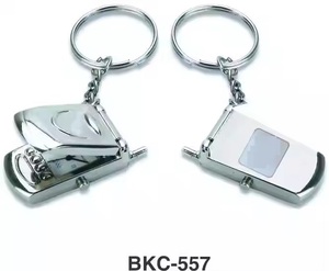 Llavero de metal duradero de calidad superior con diseño personalizado para regalos promocionales Uso disponible en venta desde India - Product Image 3