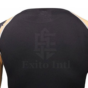 Rashguard MMA à manches longues, très demandé, couleur personnalisable, vêtement de compression respirant et à séchage rapide, idéal pour le fitness et les activités sportives. - Product Image 6