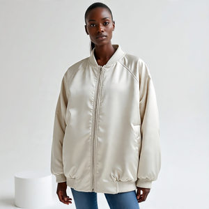 Chaqueta Bomber de satén acolchada de gran tamaño para mujer, abrigo ligero cálido de invierno para vuelo MA con hombro caído, estilo de béisbol de punto - Product Image 1