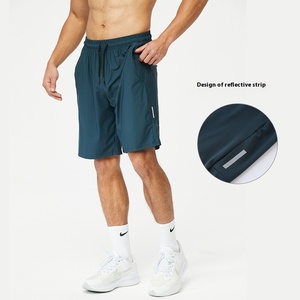 Pantalones cortos deportivos de nailon de secado rápido para hombre, pantalones cortos transpirables de cintura elástica con tira reflectante para entrenamiento para correr - Product Image 2