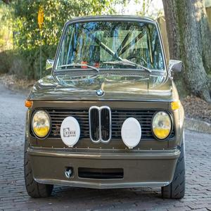 BMW 2002 de 1974: Coches usados eficientes listos para suministro a granel - Product Image 1