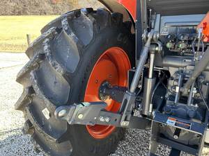 El rendimiento del tractor de alta potencia 2024 para Kubota cumple con la eficiencia moderna con los componentes principales del cojinete del motor de la bomba - Product Image 5