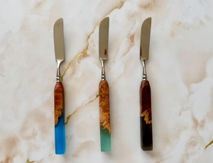 Ensemble de couverts en bois et résine faits à la main, design unique, pour offrir en cadeau, utilisation sur table de mariage et repas quotidiens, en provenance d'Inde - Product Image 6