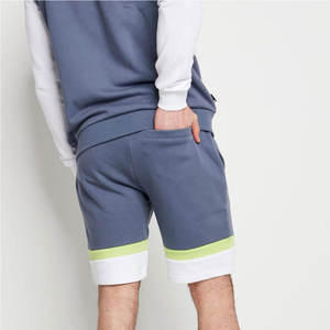กางเกงขาสั้นแฟชั่นสำหรับผู้ชาย ออกแบบมาอย่างเรียบง่ายด้วยวัสดุที่ระบายอากาศได้ดีเพื่อลุคสบายๆ ทันสมัย - Product Image 4