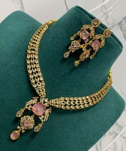 Ensemble collier élégant en laiton de haute qualité avec boucles d'oreilles plaqué or vêtements de mariage classiques pour les femmes pour les fêtes et les fiançailles - Product Image 3