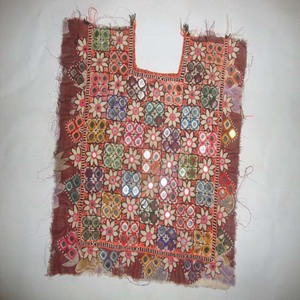 Blusa Vintage Baloch Tribal Banjara de Algodón con Cuello en V, Manga Corta, Bordado, Espejo, Apliques y Parches Cosidos para Mujer, Elegante - Product Image 4