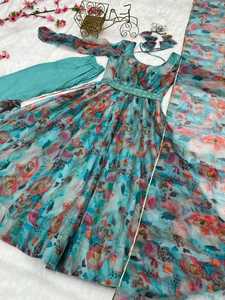 DERNIÈRE SOIE ORGANJA TISSU ENTIÈREMENT FLAIR KALI MOTIF ET TOILE PATTA AVEC ENSEMBLE DUPPTA - Product Image 5