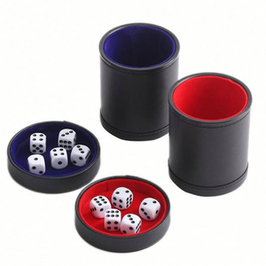 Vaso Mezclador de Dados Cuadrado de Cuero PU Ecológico Hecho a Mano con Logotipo Personalizado, Vaso de Casino Silencioso con Forro de Terciopelo para Juegos de Mesa - Product Image 6