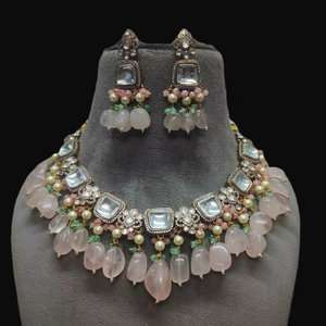 Ensemble de collier Polki de créateur avec boucles d'oreilles en plaqué or mat pour les célébrations de mariage et de fête Pierre principale Zircon Bijoux en laiton - Product Image 1