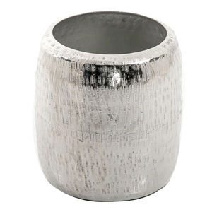 Vase à fleurs traditionnel en aluminium de la meilleure qualité pour l'extérieur et l'intérieur Vase de table au design personnalisable au prix de gros - Product Image 1