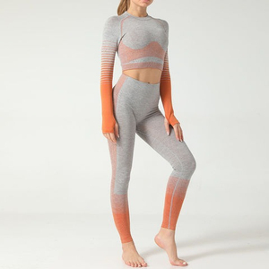 Ropa Deportiva al por Mayor, Conjunto Deportivo de 3 Piezas de Alta Calidad para Gimnasio y Fitness para Mujer, Conjunto Deportivo Elegante de Yoga con Mangas Largas, Sujetador Deportivo y Leggings para Entrenamiento - Product Image 2