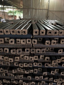 Carbón de barbacoa de aserrín cuadrado de carbón hecho a máquina de alto contenido de carbono de Vietnam hecho de madera dura - Product Image 6