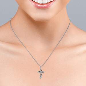 Collier avec pendentif crucifix en Moissanite de forme ronde mini-pavé Infinity en plaqué or blanc 18 carats sur argent - Product Image 1