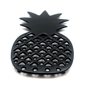 New Arrival Aluminum Trivet With <b>Black</b> Color Classic Style <b>Coaster</b> and Base for Table Decoration and Accessories - Product Image 5