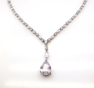 Collar de novia de diamante de moissanita en forma de marquesa completamente blanca, joyería personalizada de excelente corte, hermoso regalo de boda para ella - Product Image 5