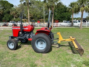 1989 Massey Ferguson 1035 Tracteur à roues Fiable Expédition rapide Moteur à roulement essentiel Moteur Pompe à engrenages Boîte de vitesses Tracteurs d'occasion - Product Image 6