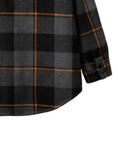 Camisa de Franela Personalizada para Hombre, Negra y Gris a Cuadros con Detalles Naranjas, Manga Larga, Cierre de Botones, Estilo Oversize, para Invierno - Product Image 5