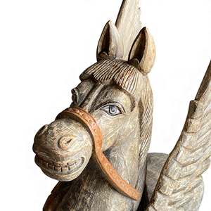Figura de Caballo Alado Mitológico para Decoración de Hogares de Lujo y Vestíbulos de Hoteles - Product Image 3