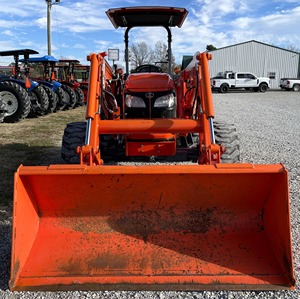Kubota M7060 Tractor maquinaria agrícola y equipo - Product Image 4