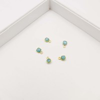 Pendentif coussin 4mm breloques en pierres précieuses à facettes minuscules, pierres taillées en coussin dans un cadre de lunette plaqué or pour la fabrication de bijoux faits à la main