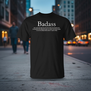 T-shirt promozionale con la definizione di Badass - Product Image 3