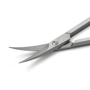Ciseaux à ongles professionnels de 3.5 pouces avec logo personnalisable Lames en acier allemand incurvées en acier inoxydable fin et tranchant - Product Image 5