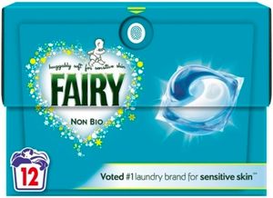 Cápsulas de Detergente para Ropa Fairy Non-Bio - Fórmula para Piel Sensible - 12 Unidades en Caja de Cartón con Reducción de Plástico - Product Image 5