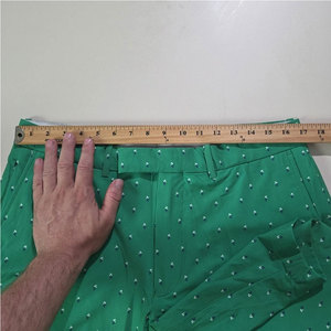 กางเกงขาสั้นกอล์ฟผู้ชายสำหรับใช้งานกลางแจ้ง ราคาขายส่ง รับสกรีนโลโก้ ทรงโอเวอร์ไซส์ น้ำหนักเบา - Product Image 3