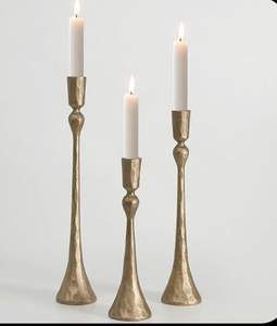 Bougeoir ornemental en laiton avec charme traditionnel pour les rassemblements spirituels et les occasions festives - Product Image 3