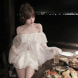 เดรสเหนือเข่าเซ็กซี่ของผู้หญิงที่มีคอสี่เหลี่ยมและลวดลายดอกไม้สีสดใสเหมาะสำหรับการแสดงความรู้สึกด้านแฟชั่นของคุณ - Product Image 6