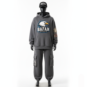 Chándal de gran tamaño para mujer 330GSM tela de lana de algodón bordado personalizado Logo Cargo Joggers conjunto con capucha chándales de talla grande - Product Image 1