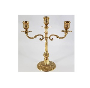 Candélabre à 3 bras en laiton massif de style moderne, orné, en métal poli, pour table, porte-bougie décoratif antique, décoration de mariage et d'événements - Product Image 1