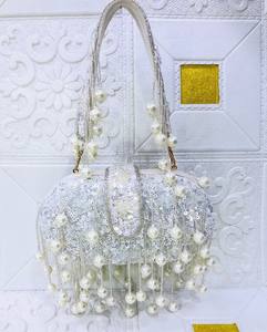 Pochette de soirée ethnique en strass artisanale pour femmes, pochette de mariée, fermeture à rabat, bandoulière chaîne, motif en pierre, capacité de 1 à 1,9 L - Product Image 5