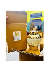 Urna Funeraria de Latón Macizo de Diseño Único y Estilo Moderno Americano, 100% Hecha a Mano, para Adultos, con Capacidad de 220 Pulgadas Cúbicas - Product Image 3