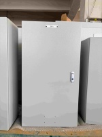 Boîtier de distribution électrique mural en acier OEM ODM pour disjoncteurs