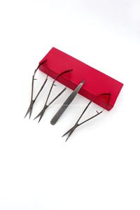 แหนบคิ้วความแม่นยำระดับมืออาชีพสำหรับร้านเสริมสวย |   เหล็กกล้าไร้สนิมเคลือบผงแบบตามหลักสรีรศาสตร์ - Product Image 3