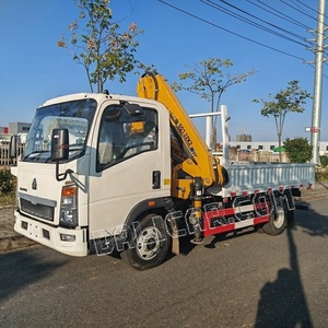 <span class=keywords><strong>Camion</strong></span> léger Howo 4x2 à bas prix <span class=keywords><strong>avec</strong></span> <span class=keywords><strong>grue</strong></span>, <span class=keywords><strong>grue</strong></span> à flèche pliante <span class=keywords><strong>de</strong></span> 5 tonnes montée sur <span class=keywords><strong>camion</strong></span> - Product Image 4
