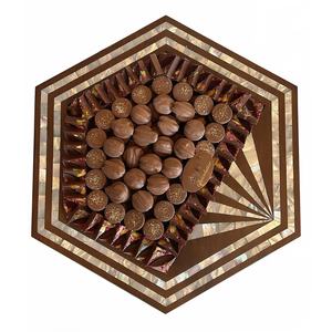 Bandeja de madera con incrustación de perla hexagonal árabe, bandeja de servicio de chocolate de lujo hecha a mano de Vietnam, último diseño - Product Image 1