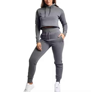 ชุดเซ็ต 2 ชิ้น เสื้อฮู้ดและกางเกงวอร์มผ้าฝ้ายพิมพ์ลายคุณภาพสูงสำหรับผู้หญิง ดีไซน์ทันสมัย ระบายอากาศได้ดี เหมาะสำหรับฤดูหนาว รับสกรีนโลโก้ตามสั่ง - Product Image 3