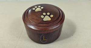 เครื่องทองเหลืองสำหรับสัตว์เลี้ยงสไตล์วินเทจสุดหรูใช้ในบ้านโกศสัตว์เลี้ยงโรสวูดมีอุ้งเท้าไม่คงทนตามฤดูกาล - Product Image 6