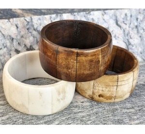 Brazalete Artesanal de Cuerno Natural con Perla, Joyería de Cuerno Puro, Brazaletes de Cuerno Elegantes, Feng Shui para el Hogar - Product Image 5