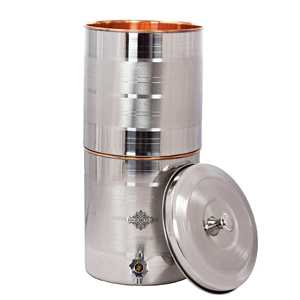 Recipiente de Agua de Acero y Cobre Martillado de Diseño de Lujo Indian Art Villa para Tanque con Grifo, Filtro y Tapa, Incluye Accesorios - Product Image 6