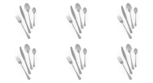 Set di posate da 24 pezzi in acciaio inossidabile color argento resistente, stile elegante e raffinato, finitura a specchio, di Excelsa - Product Image 2