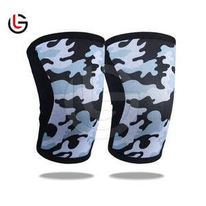 Le coude d'haltérophilie en néoprène sur mesure prend en charge le coude standard lavable du Pakistan en vente - Product Image 1